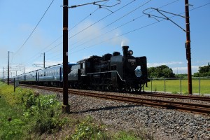 ④河毛駅踏切を通過午前0025